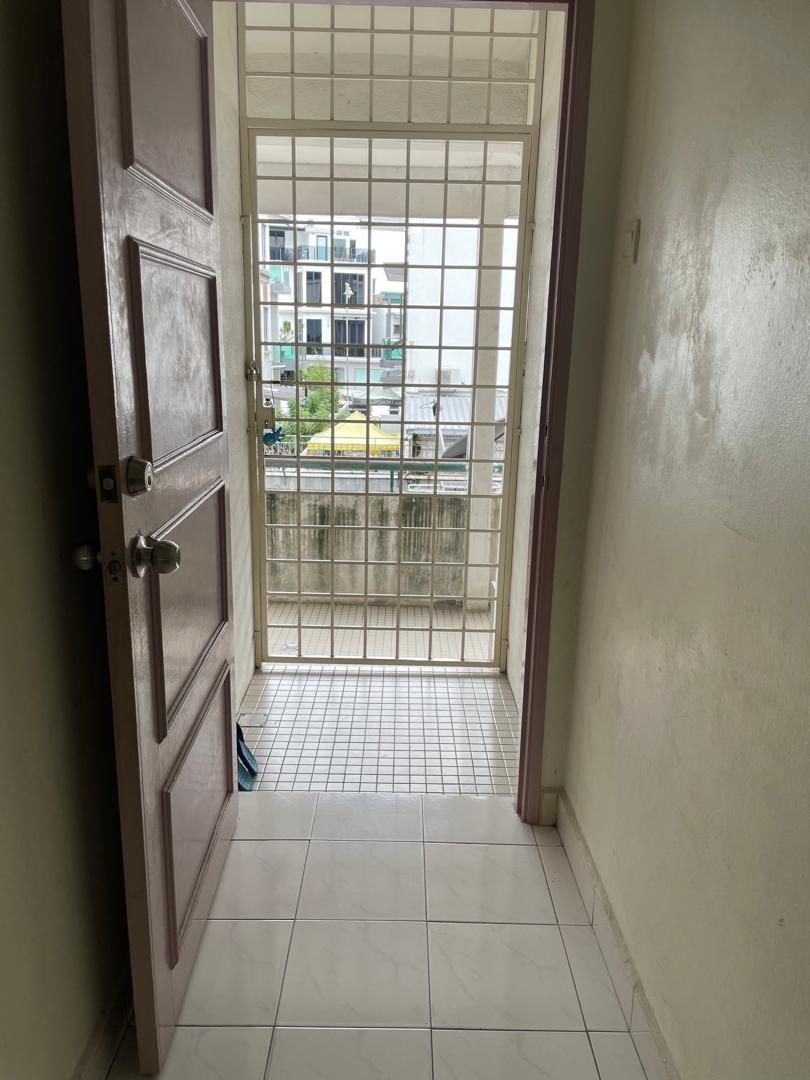 LOW FLOOR FAWINA COURT, AMPANG - photo 2