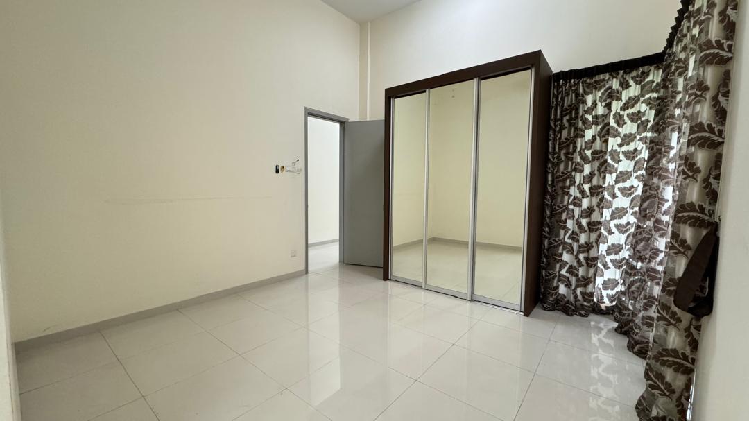 FREEHOLD 3 Storey Bungalow House, Anjung Melati - photo 6