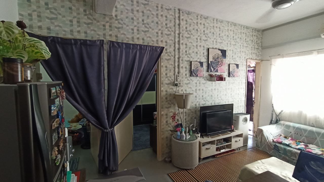 Flat Taman Kosas Opposite Foodcourt - photo 5