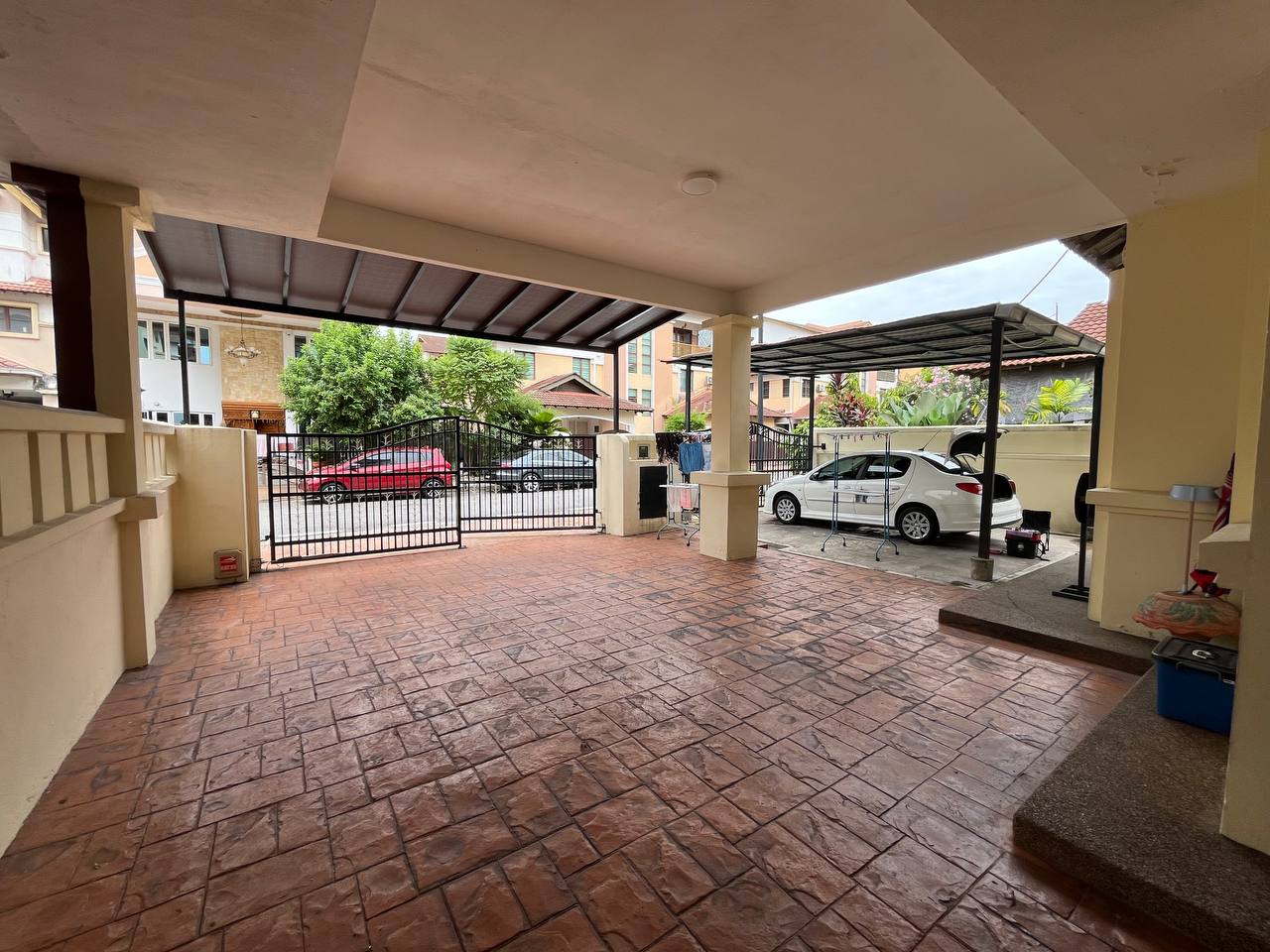 3 Storey Semi D, Subang Alam Seksyen 27 Shah Alam - photo 2