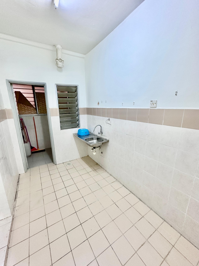 Residensi Bistaria Block B Tingkat 23 Kak Yus - photo 10