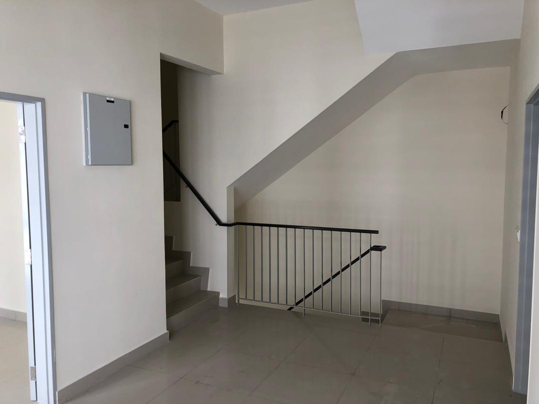 Two and Half Storey Detached - photo 9
