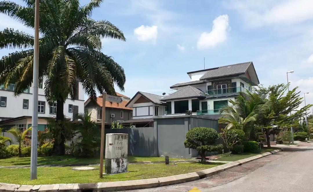 3-Storey Bungalow at GrandVille USJ1 - photo 3