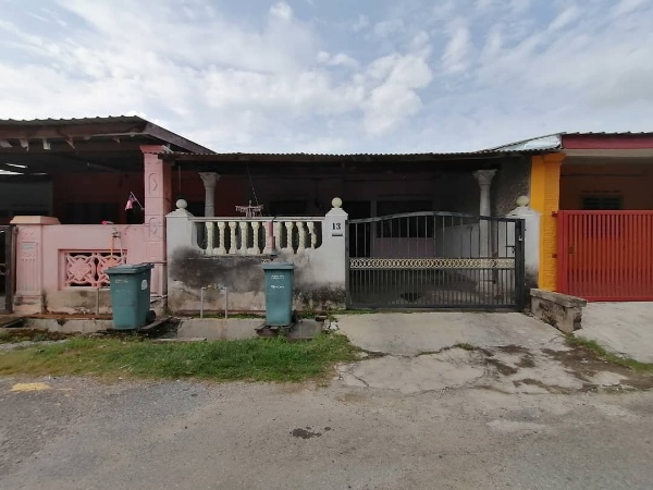 Teres Setingkat Taman Saga Indah 2, Mentakab