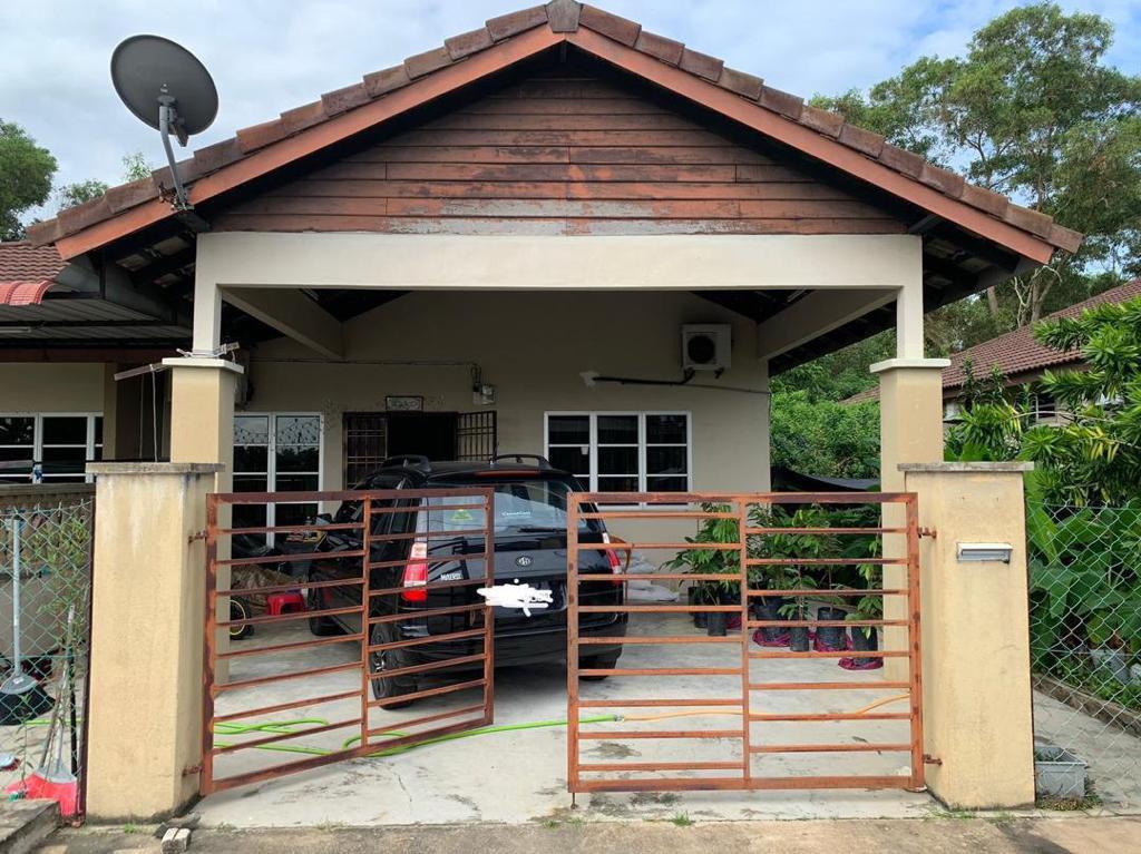 SemiD Setingkat Taman Perdana  2, Pekan