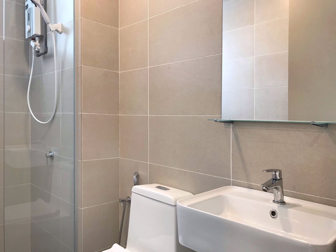 Far East 864 sqft FF RM2500 - photo 5