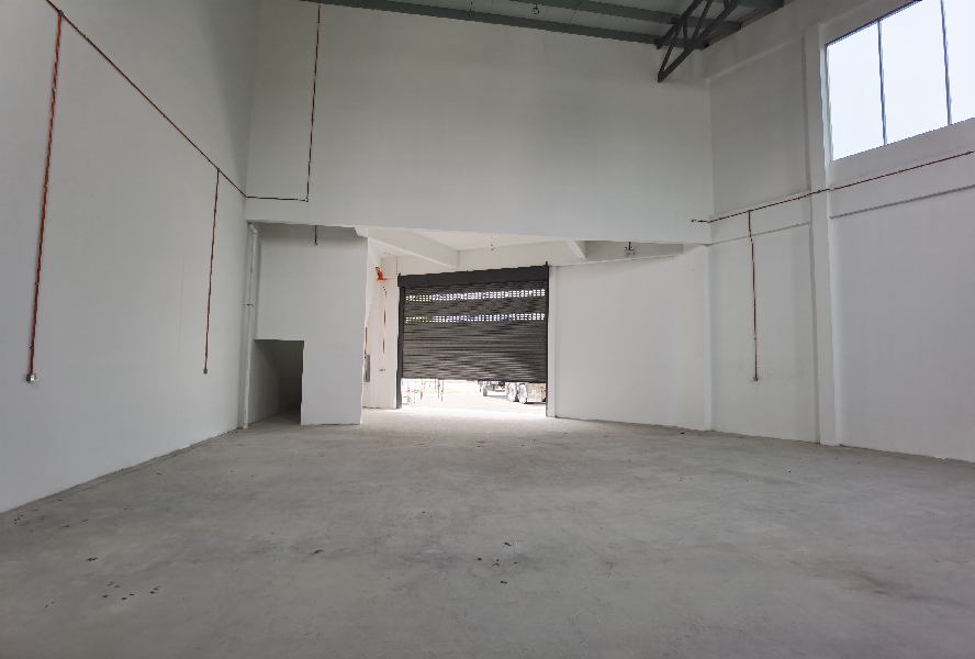SUNGAI BAKAP VALDOR BATU KAWAN LINK LIGHT INDUSTRIAL FACTORY WAREHOUSE FOR RENT 3,500SF - photo 4