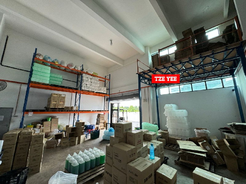 NEAR BUKIT MINYAK LIGHT INDUSTRIAL FACTORY WAREHOUSE FOR RENT CEILING HEIGHT 40FT - photo 4