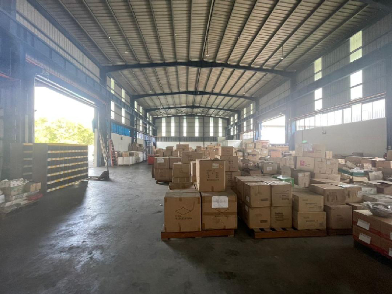 BUKIT MINYAK FACTORY WAREHOUSE FOR RENT 35,000SF CEILING HEIGHT 33FT - photo 2