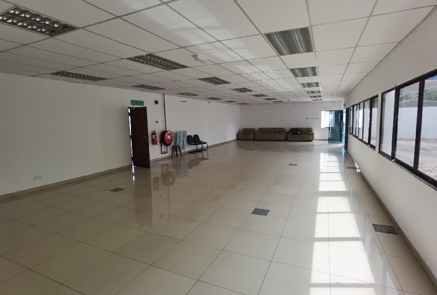 BUKIT MINYAK FACTORY WAREHOUSE FOR RENT 35,000SF CEILING HEIGHT 33FT - photo 8