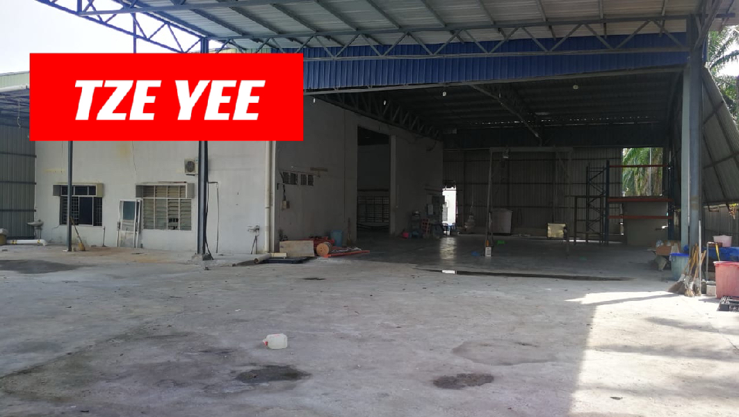 PERMATANG TINGGI 1.5 STOREY FACTORY WAREHOUSE FOR SALE 23,809SF - photo 2