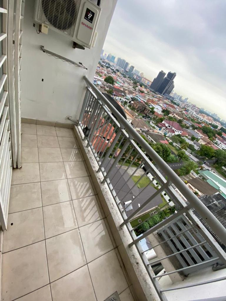 Park 51 Residency Renovated Unit By Yeevy - photo 8