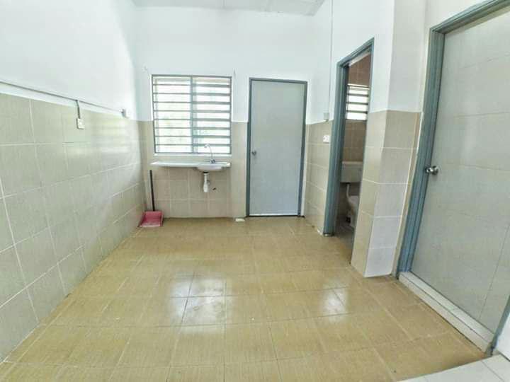 1 Storey Taman Sri Mewah Meru Facing Playground - photo 6