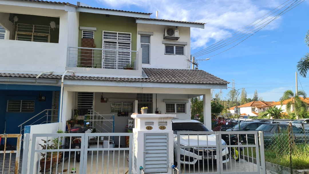 Townvilla Townhouse Taman Tasik Puchong