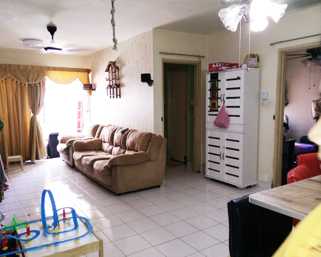 Apartment Flora Damansara
