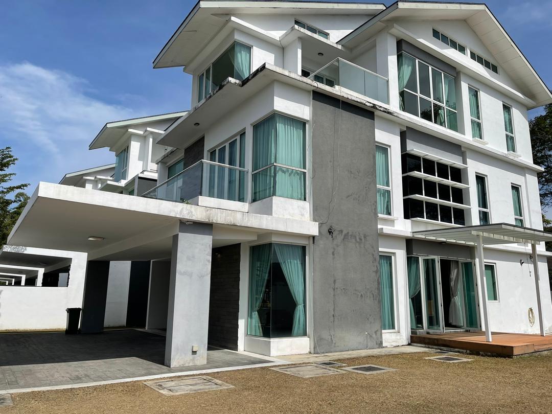 CORNERLOT BUNGALOW Damaisari Wangsa Melawati