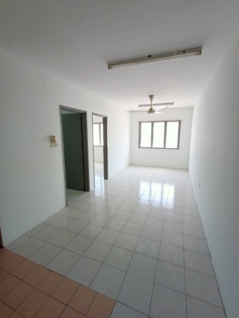 Apartment Flora Damansara Block A
