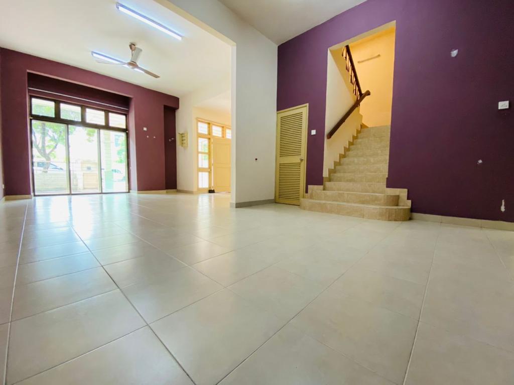 Two and half Storey Jalan Aluminium, Seksyen 7