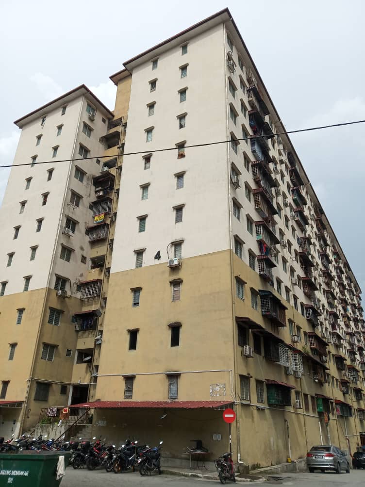 Flat Desa Satu Apartment, Desa Aman Puri, Kepong