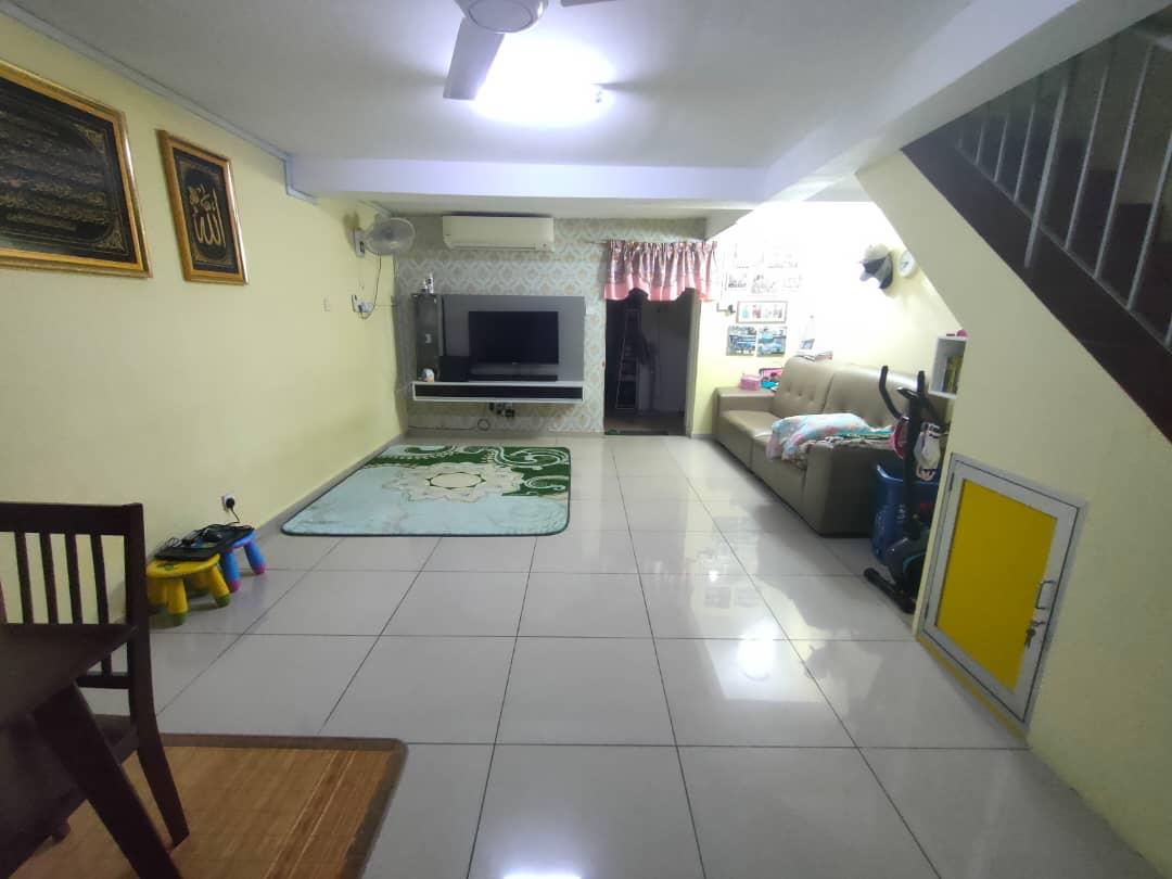 tmn sg kapar indah,