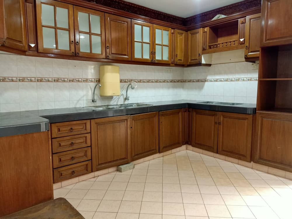 Double Storey At Bandar Kinrara - photo 4