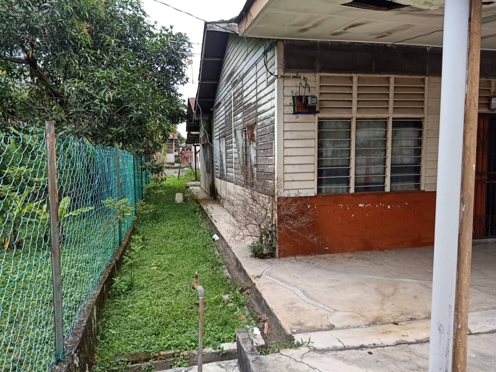 Corner Lot Land For Sale At Puchong - photo 2