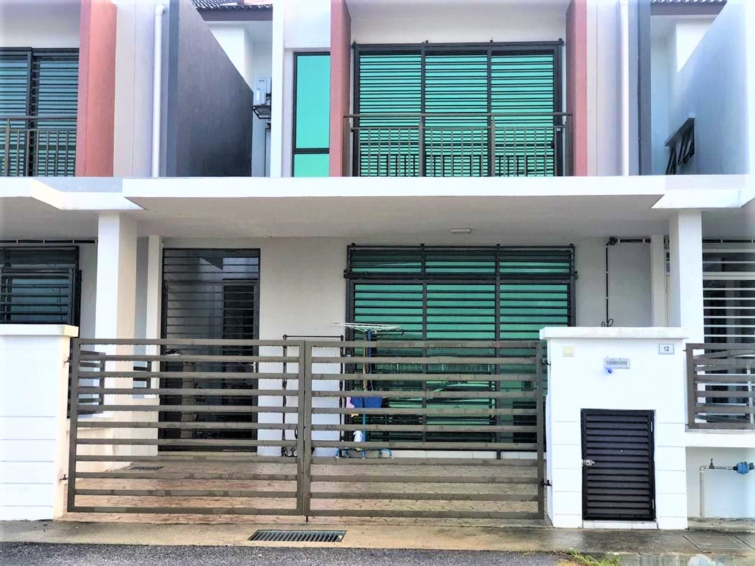 Facing Open 2 Storey Linkhouse Saujana Klia Sepang