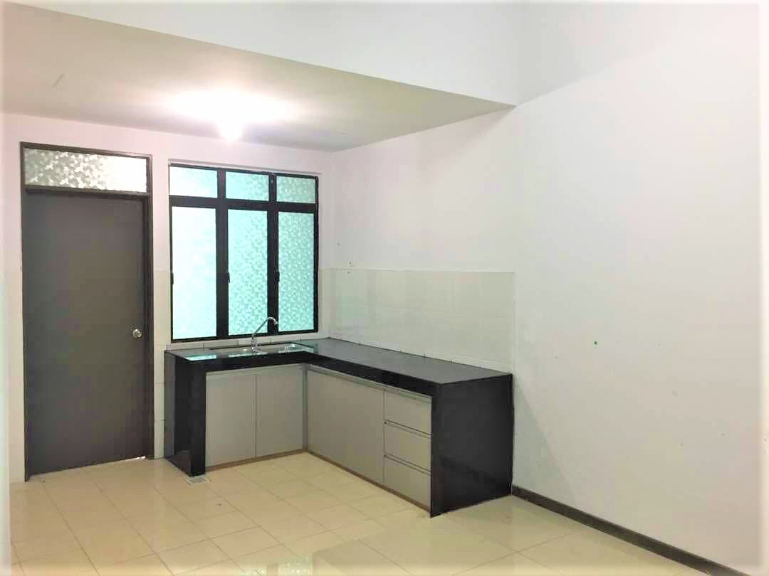 Facing Open 2 Storey Linkhouse Saujana Klia Sepang - photo 3