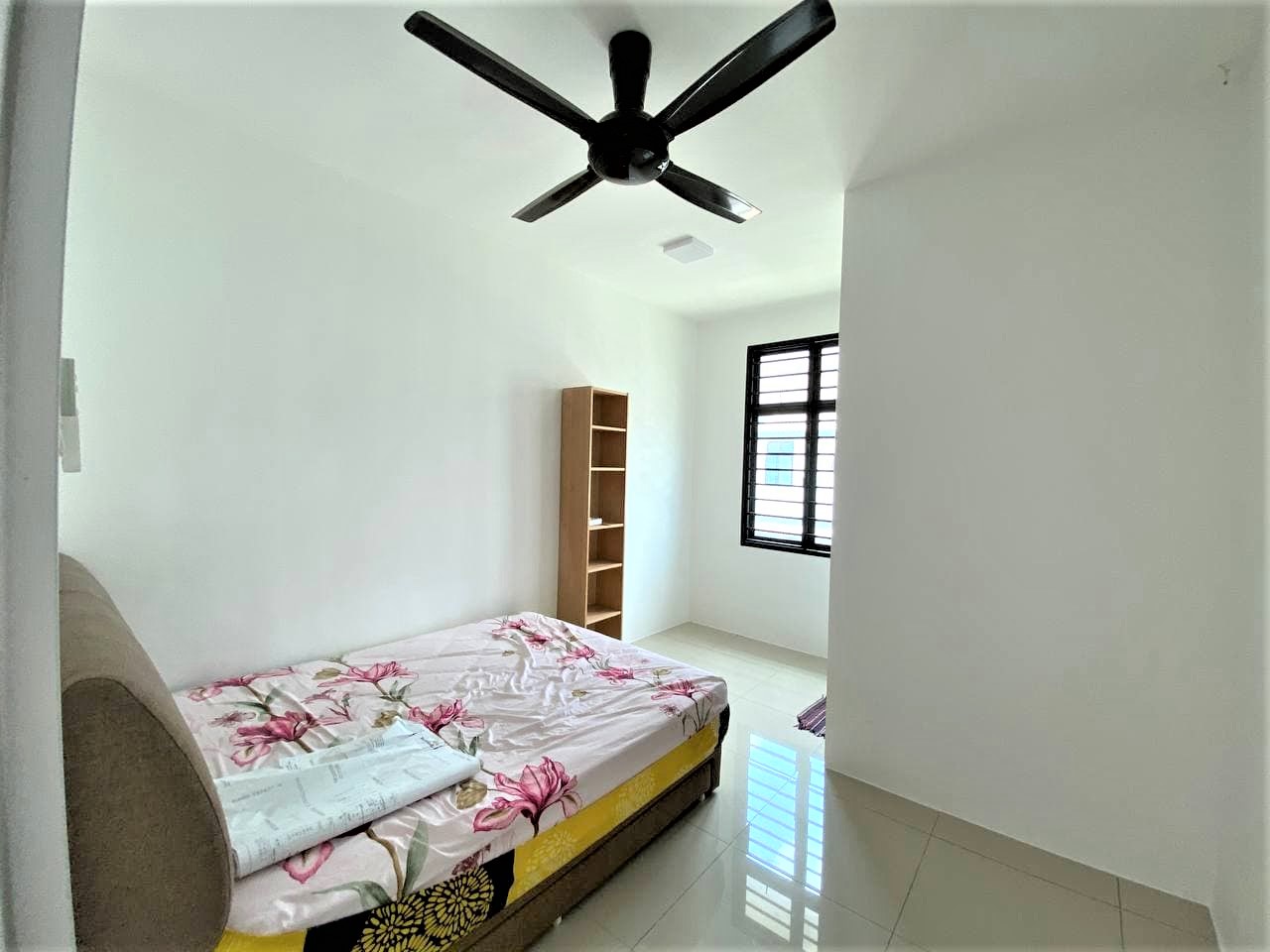 Partly Furnished 2 Storey Saujana Klia Sepang - photo 13