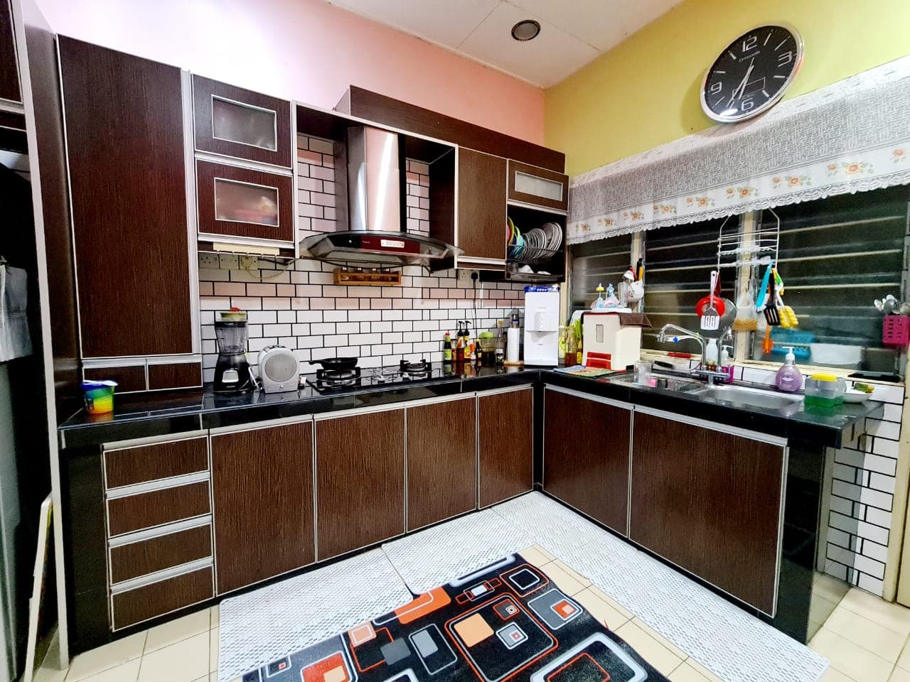 Cheapest, Renovated Unit Taman Pelangi Semenyih - photo 3