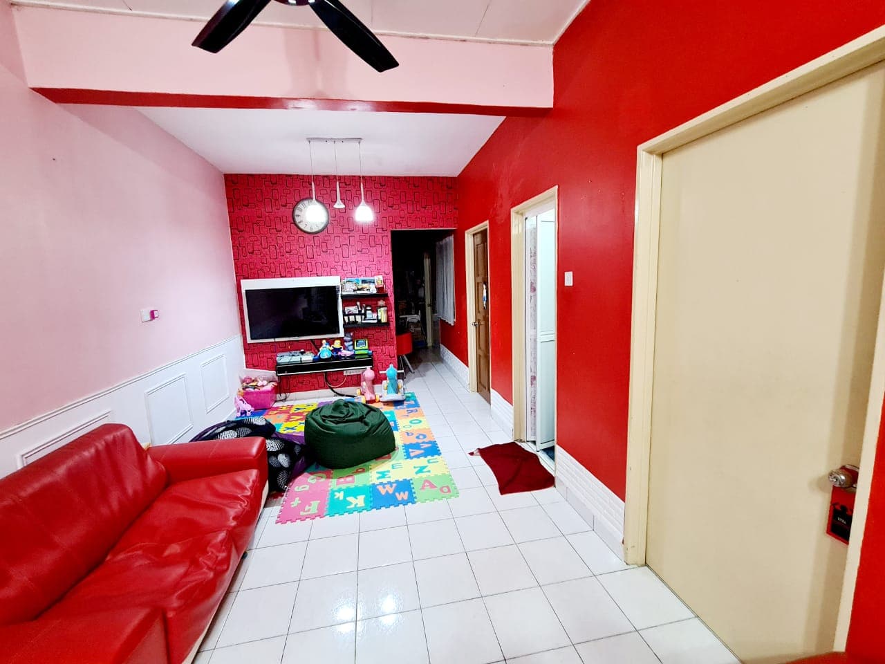 Cheapest, Renovated Unit Taman Pelangi Semenyih - photo 4