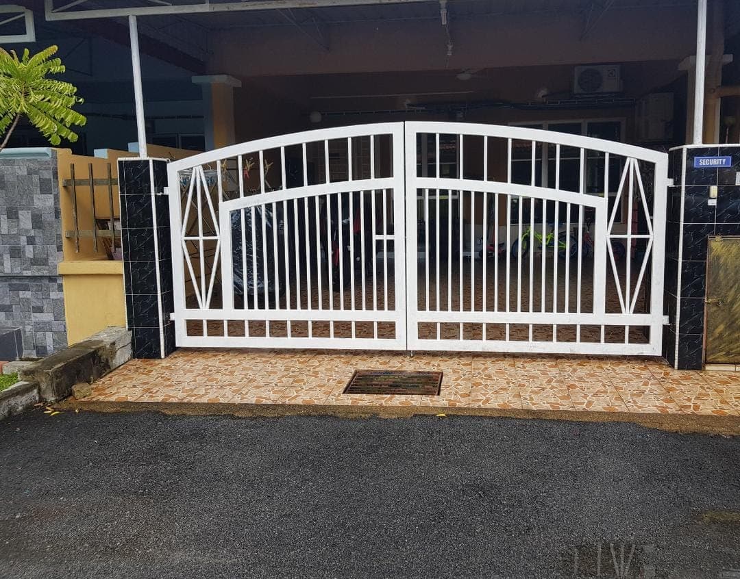 Cheapest, Renovated Unit Taman Pelangi Semenyih - photo 6