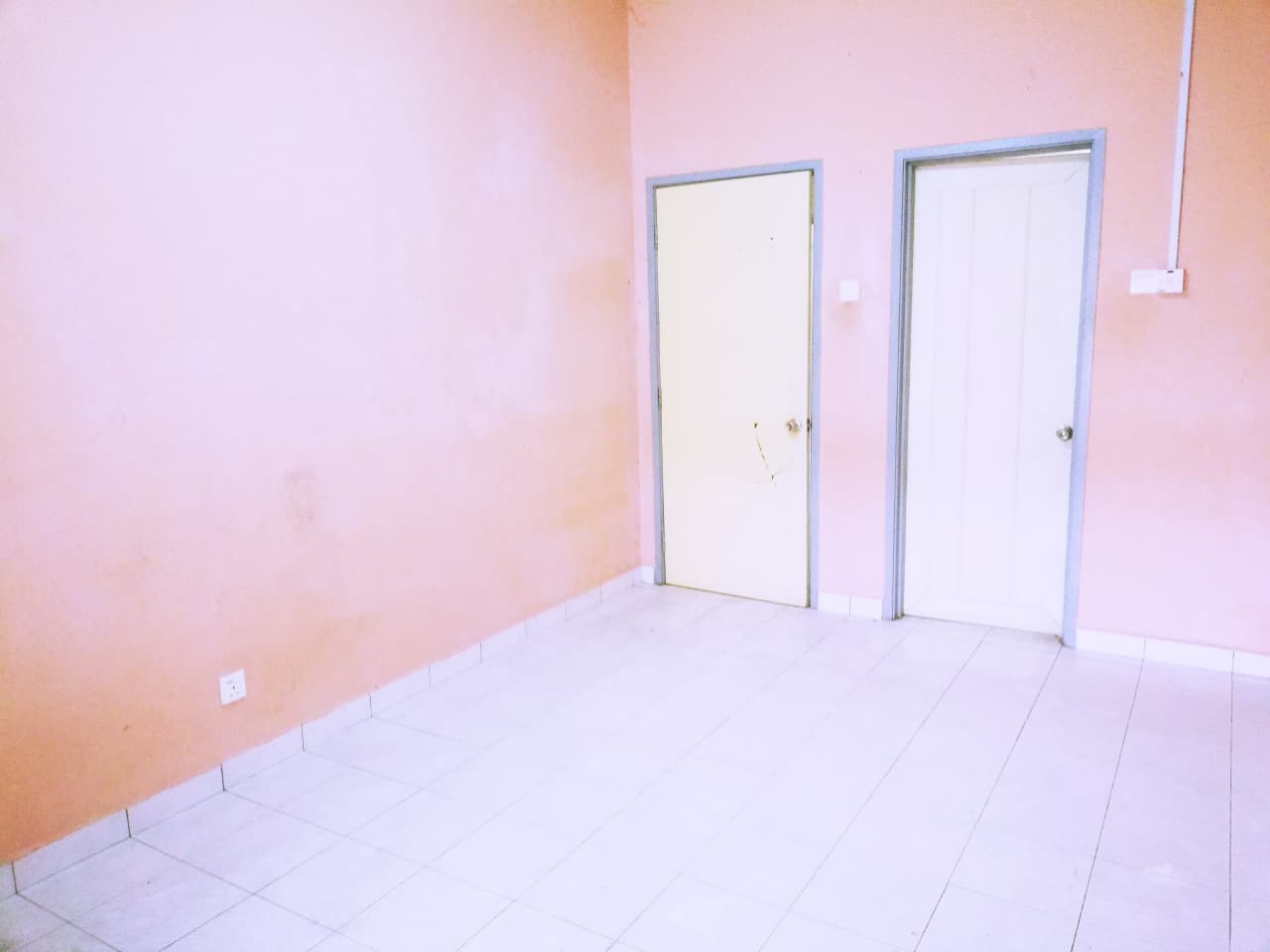 Below Market, Taman Pelangi Semenyih - photo 8