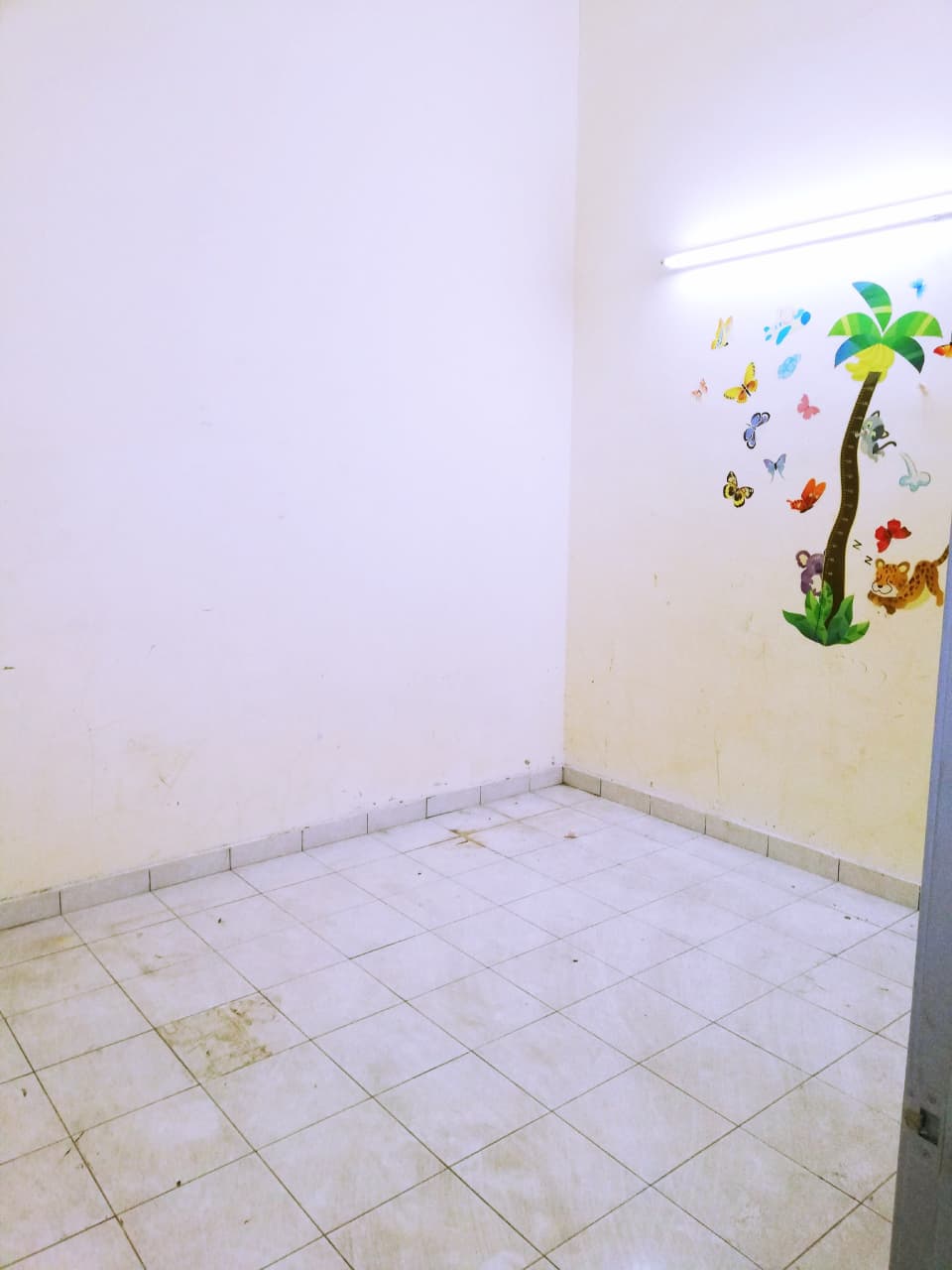 Below Market, Taman Pelangi Semenyih - photo 9
