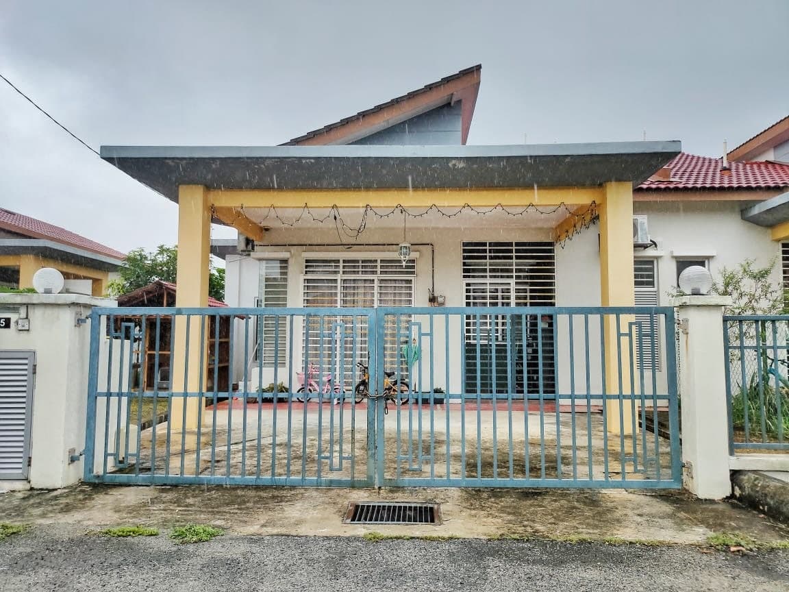 Taman Desa Salak Pekerti Sepang