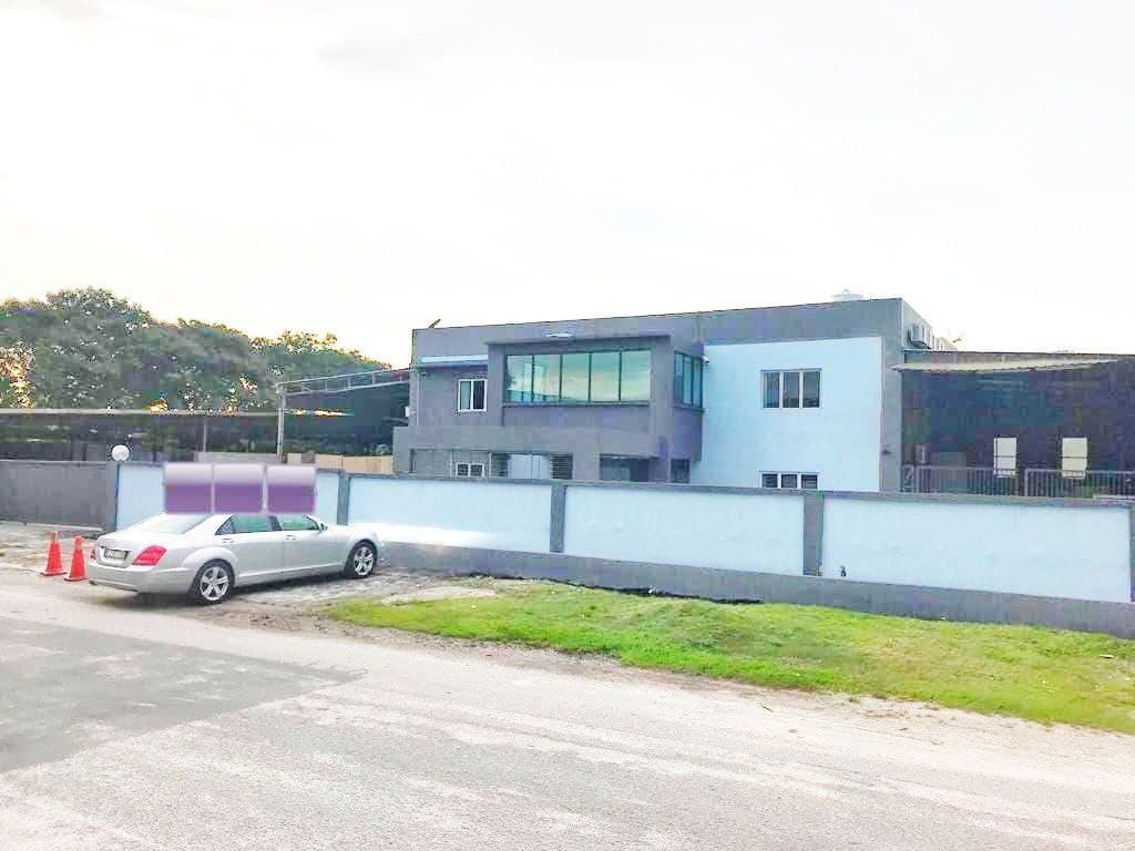 Factory Taman Perindustrian Puchong Seksyen 5 - photo 2