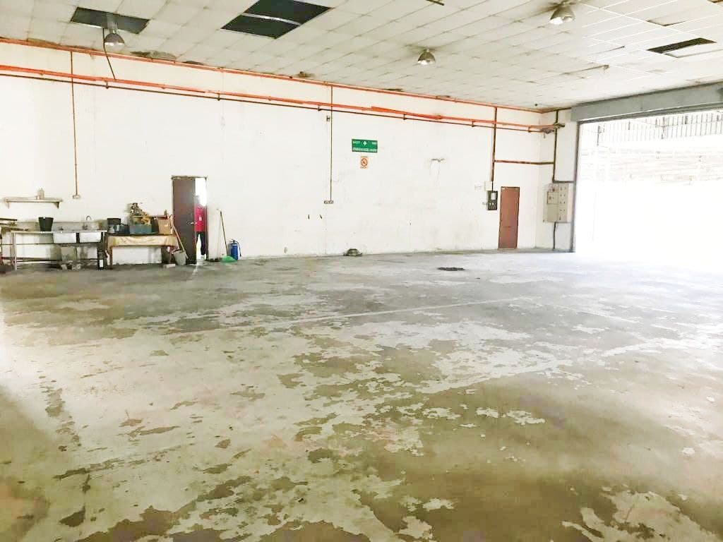 Factory Taman Perindustrian Puchong Seksyen 5 - photo 5