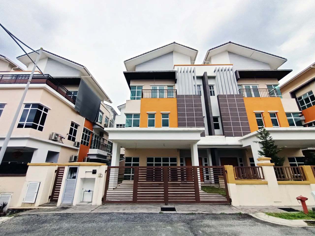 Lake Valley Avenue 4 Bandar Tun Hussein Onn