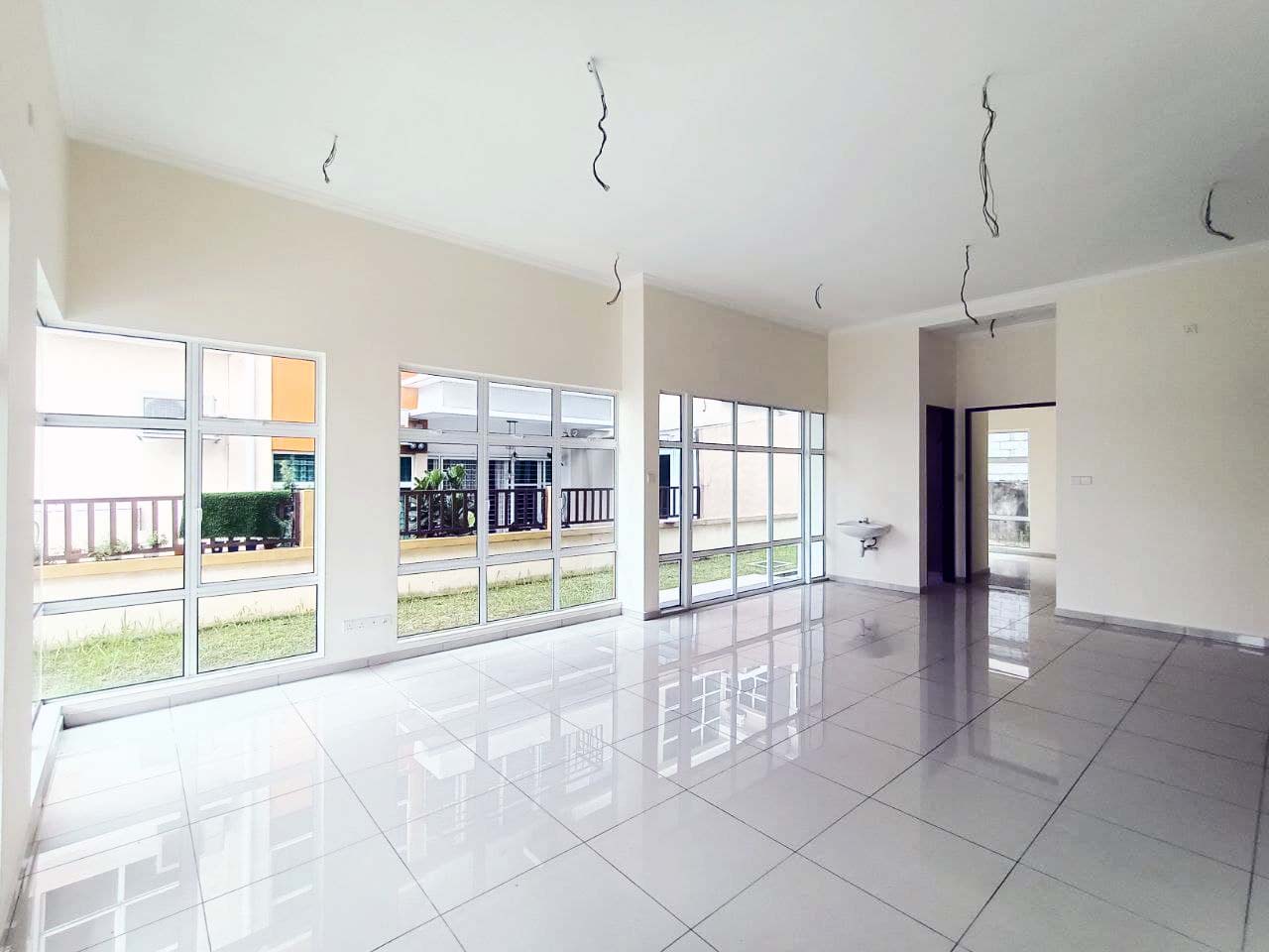 Lake Valley Avenue 4 Bandar Tun Hussein Onn - photo 3