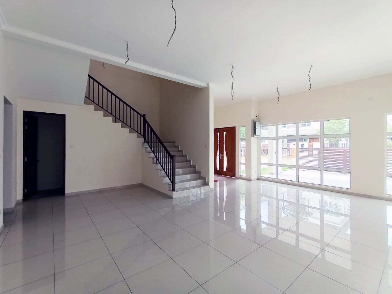 Lake Valley Avenue 4 Bandar Tun Hussein Onn - photo 4