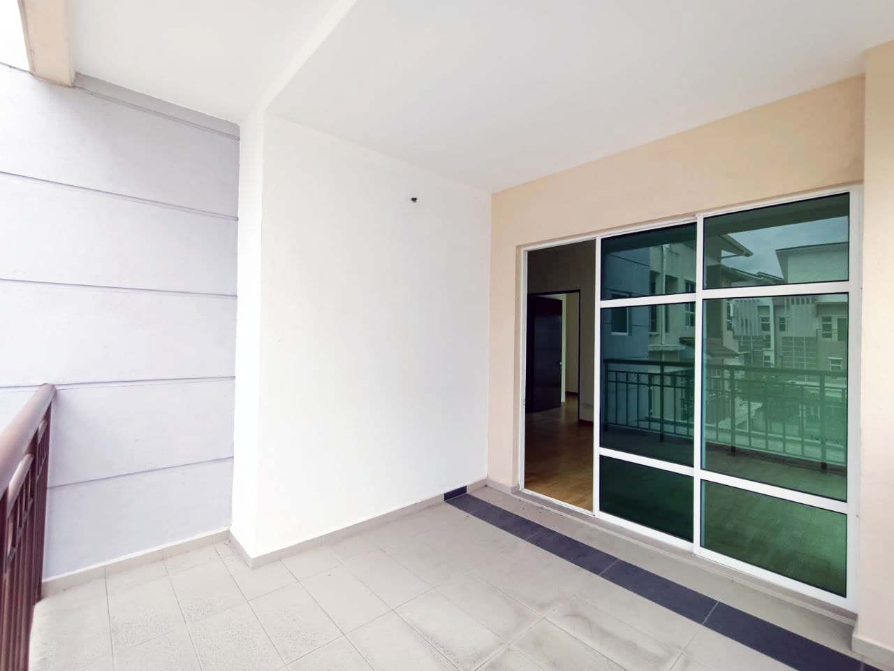 Lake Valley Avenue 4 Bandar Tun Hussein Onn - photo 8