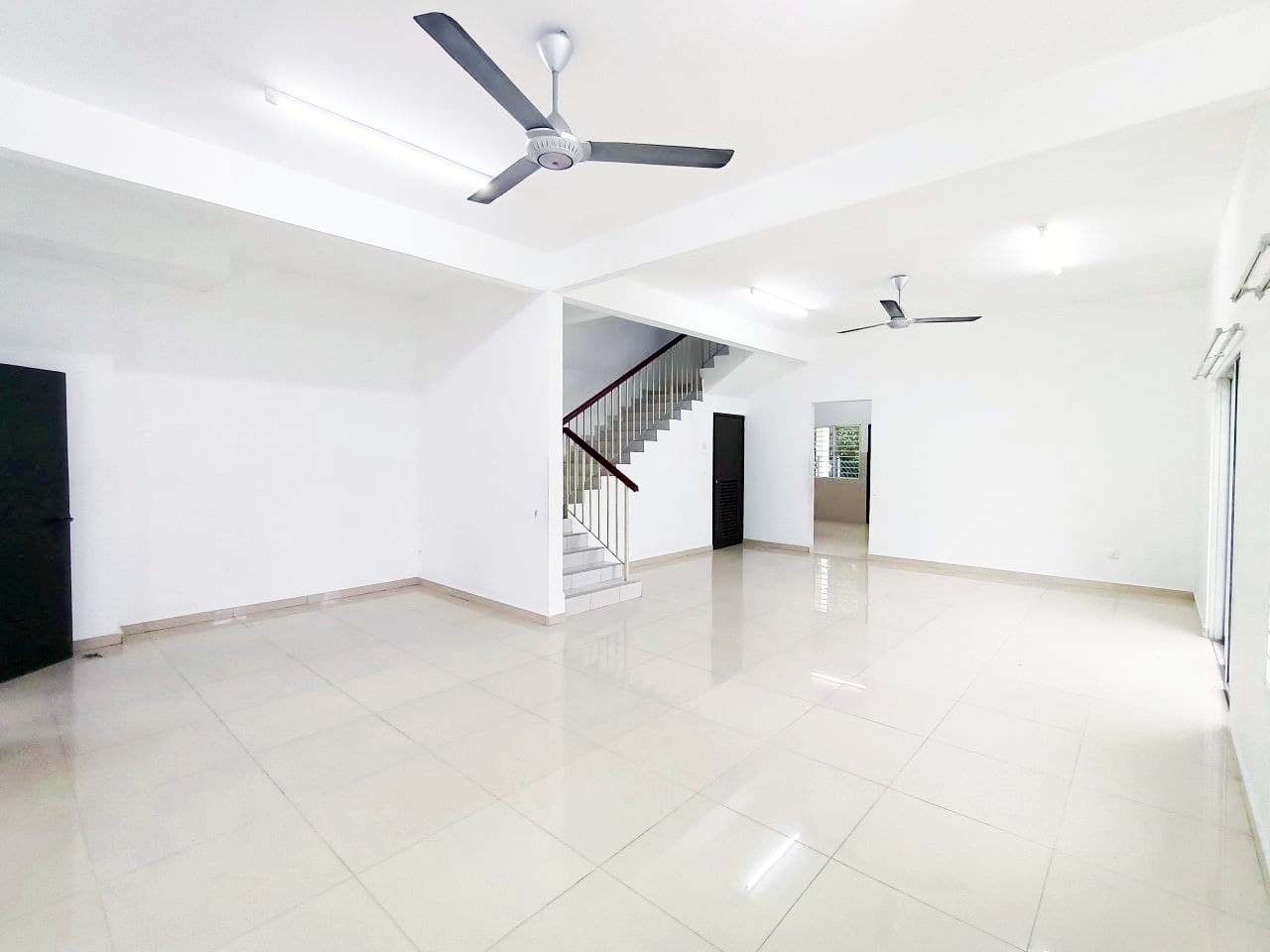 Taman Desa Seringin Nilai - photo 4