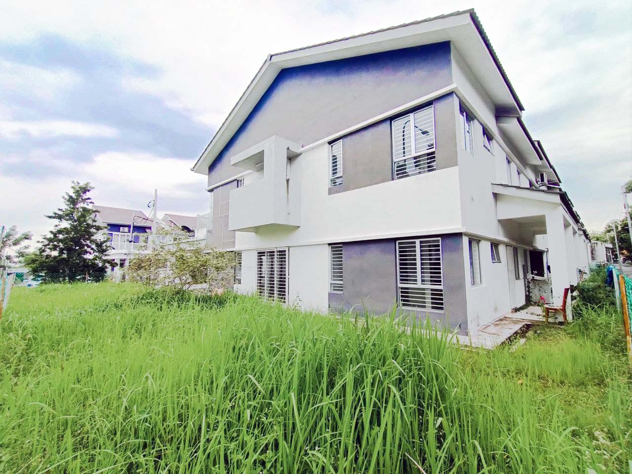 Taman Desa Seringin Nilai - photo 8