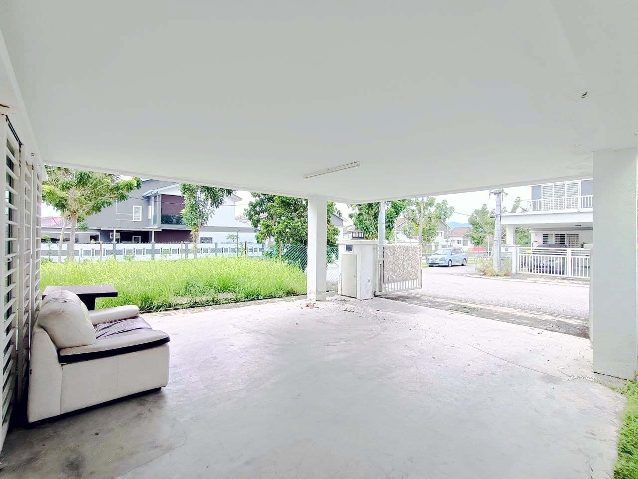 Taman Desa Seringin Nilai - photo 9