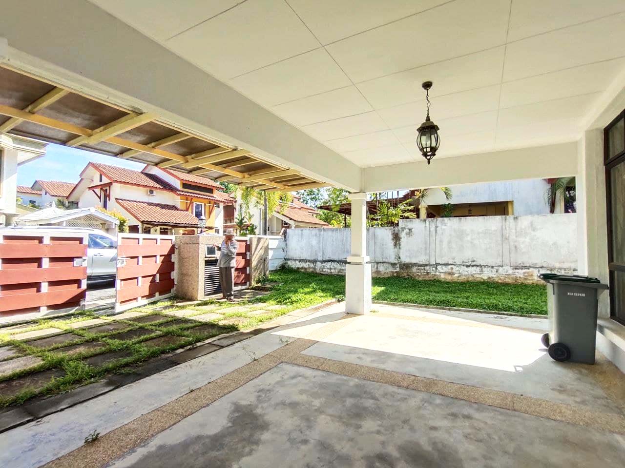 Bandar Enstek Nilai - photo 8