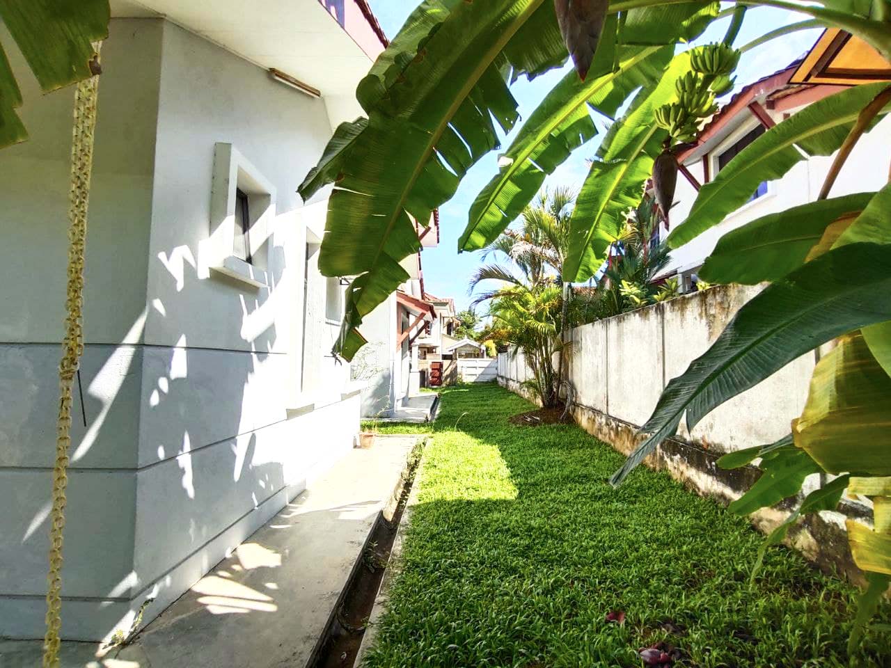 Bandar Enstek Nilai - photo 11