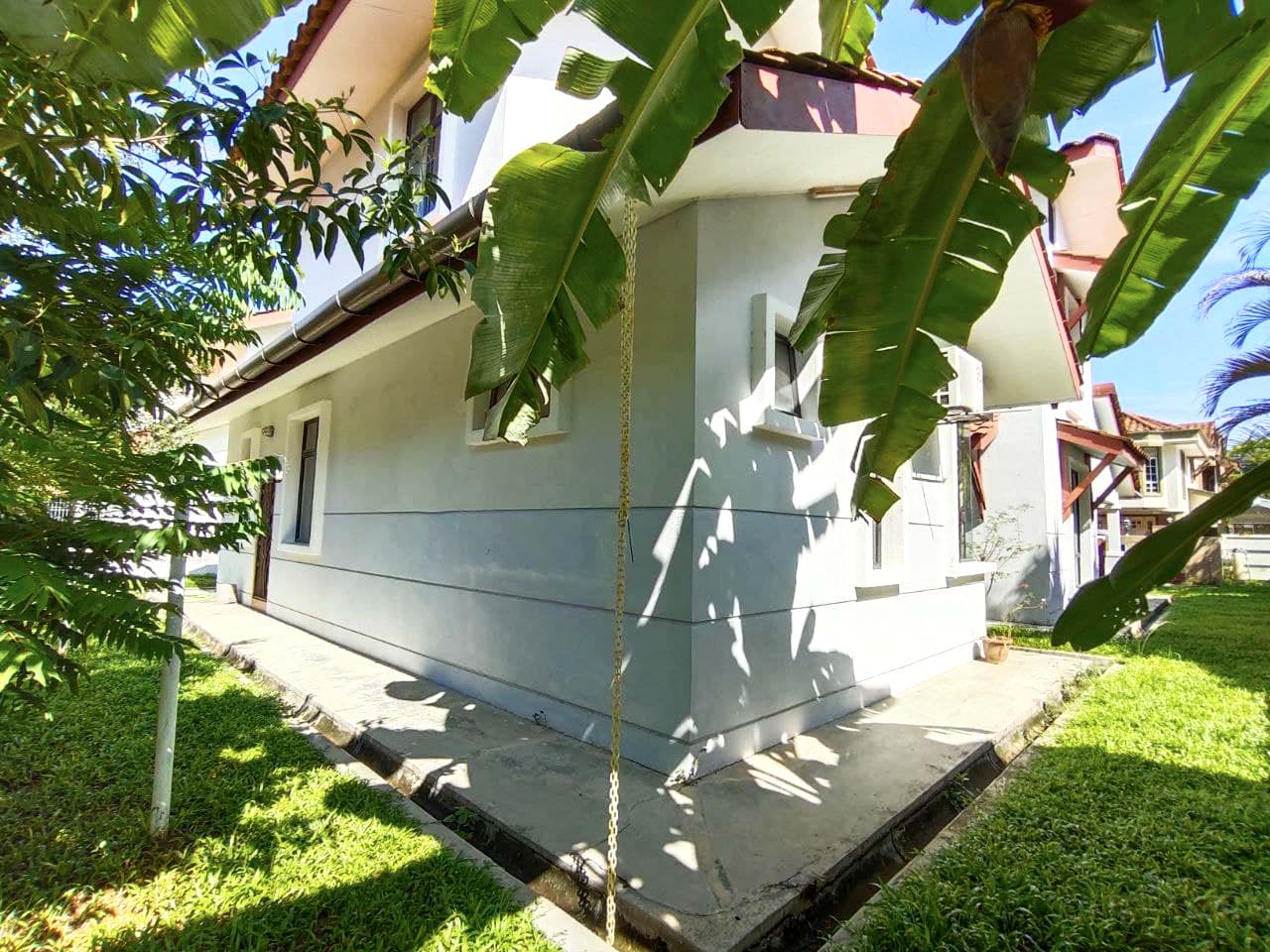 Bandar Enstek Nilai - photo 13