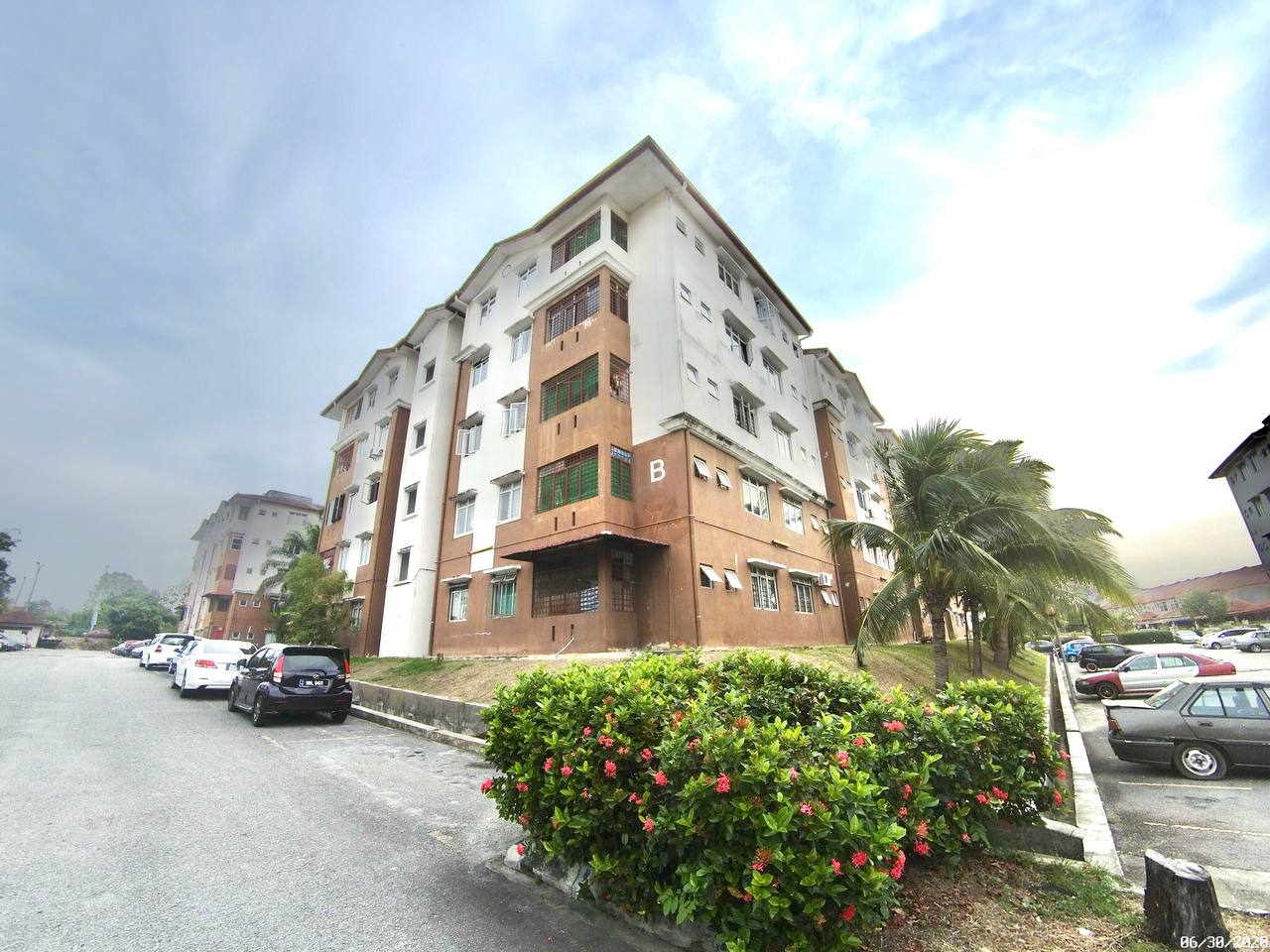Pansapuri Seri Mawar Bandar Seri Putra - photo 1