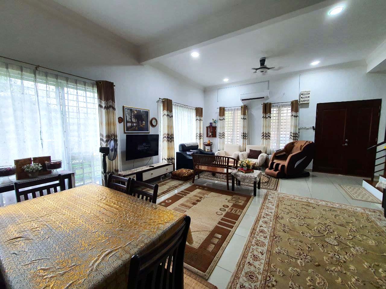 Puncak Saujana Seksyen 4 Bangi - photo 2