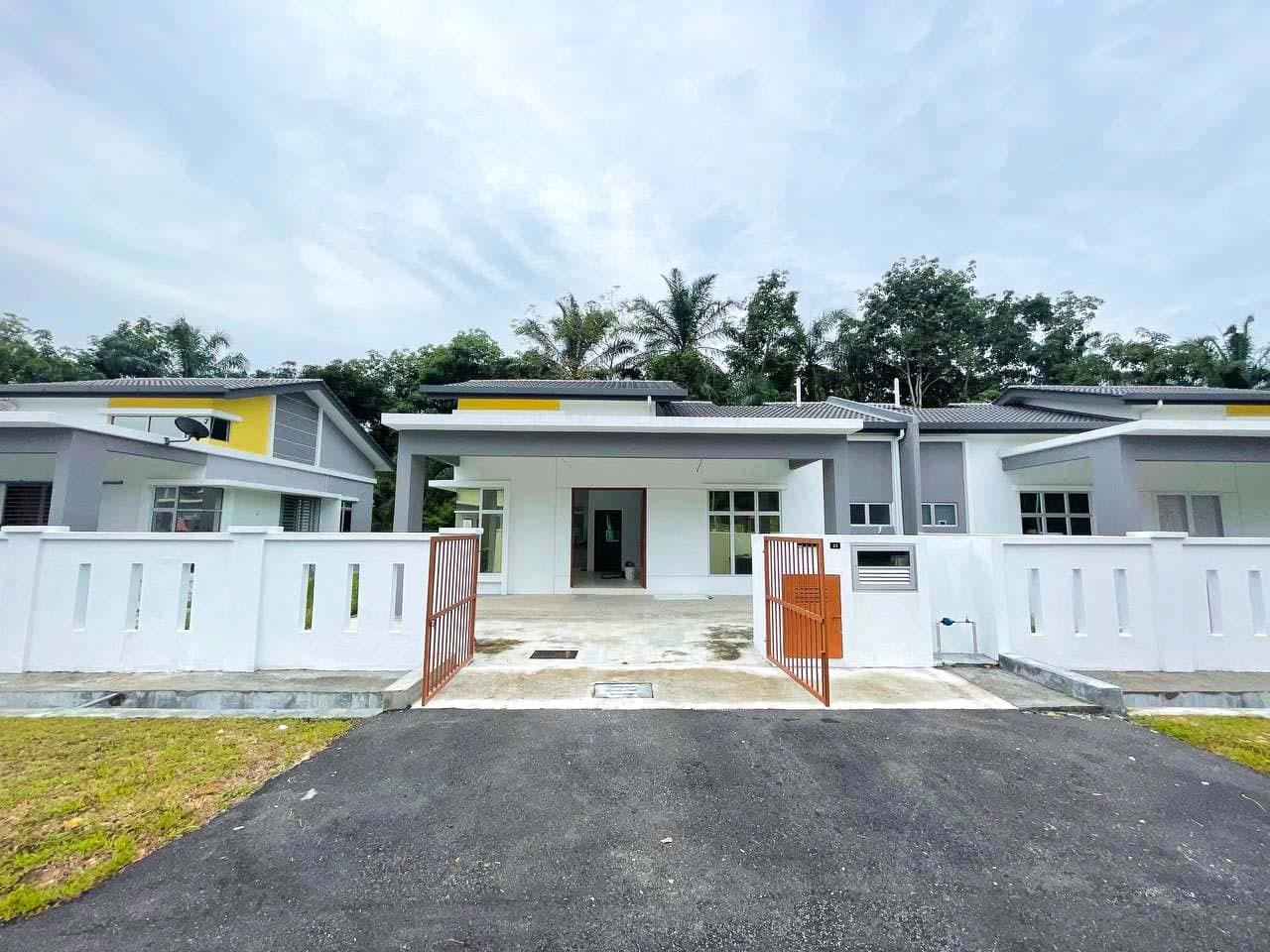 Taman Ikhlas Jenjarom - photo 1